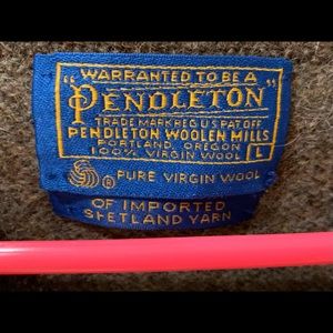 Large Brown Wool Pendleton men’s vest. Nice! Look!